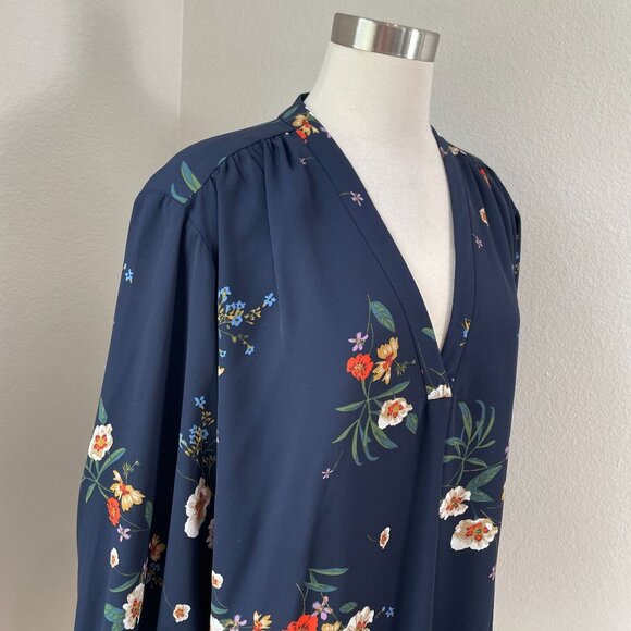 Vince Camuto Womens Plus 3X Navy Floral Blouse V Neck Long Sleeve Tunic Top - Picture 2 of 10